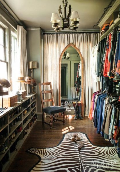 Sebraskinn i walk-in garderobe